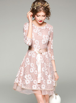 Cute Lace Splicing O-neck Half Sleeve Belted Skater Dress 