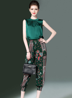 Green Sleeveless Top & Floral Print Harem Pants