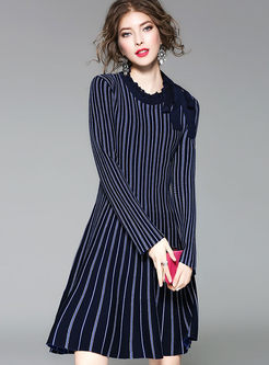 Brief Striped Long Sleeve Knitted Dress