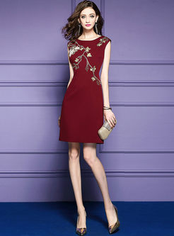 Elegant Embroidered Sleeveless Bodycon Dress