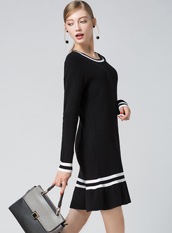 Brief Monochrome Color-blocked Knitted Dress