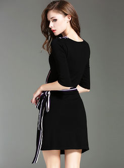 Black Brief V-neck Half Sleeve Knitted Dress