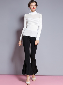 Brief White Hollow Perspective Slim Sweater