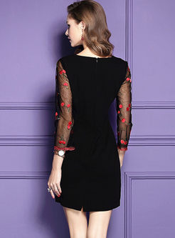 Black Mesh Embroidered V-neck Slim Bodycon Dress