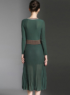 Dark Green Stylish Slim Ruffled V-neck Knitted Dress