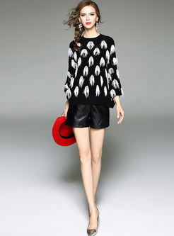 Black Stylish O-neck Fringe Contrast Color Sweater