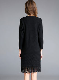 Stylish Loose Tassel Long Sleeve Knitted Dress