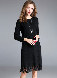 Stylish Loose Tassel Long Sleeve Knitted Dress