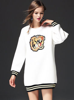 White Animal Design Embroidery Loose Hoodie