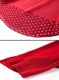 Red Brief Dot-design With Scarf T-shirt