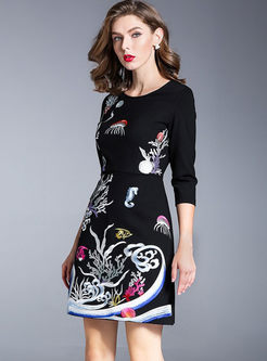 Black Embroidery Slim O-neck Skater Dress
