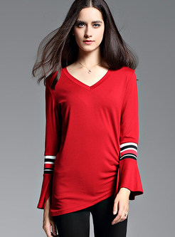 Red Brief V-neck Bell Sleeve T-shirt