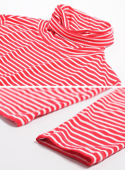 Red Brief Turtleneck Striped T-shirt