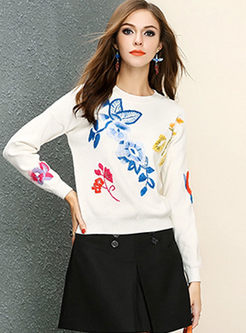 Sweet Embroidery O-neck Long Sleeve Sweater