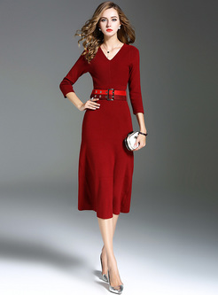 Red V-neck Belted Slim Knitted Dress