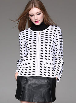 Brief Color-blocked O-neck Knitted Coat