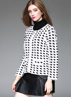 Brief Color-blocked O-neck Knitted Coat