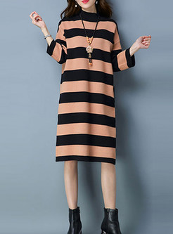 Brief Striped Three Quarters Sleeve Knitted Dress