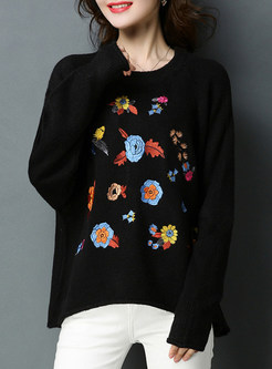 Loose Causal Embroidery Asymmetric Knitted Sweater