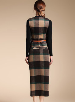 Black Knitted Sweater & Plaid Gathered Waist Slit Two-piece Outfits