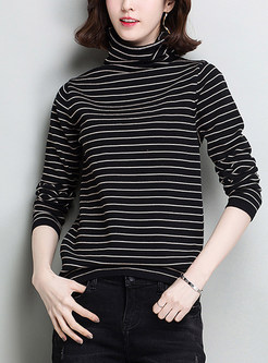 Brief Turtle Neck Striped Knitted Sweater