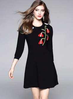 Black Flower Embroidered Knitted Dress