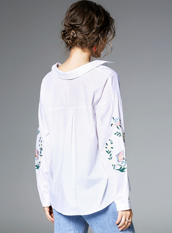 White V-neck Embroidery Loose Blouse