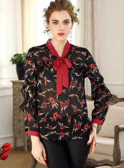 Street Tied-collar Floral Print Blouse