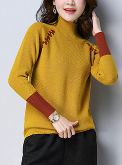 Brief Turtle Neck Contrast Color Sweater