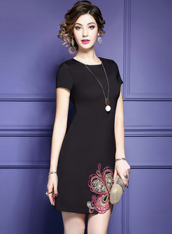 Elegant Embroidered Short Sleeve Bodycon Dress