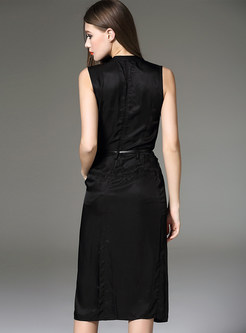Black V-neck Sleeveless Slit Belted A-Line Dress