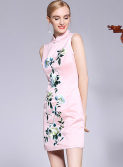 Pink Ethnic Embroidered Sleeveless Cheongsam Dress