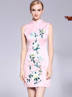 Pink Ethnic Embroidered Sleeveless Cheongsam Dress