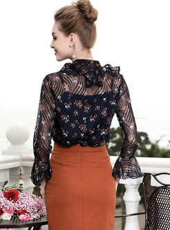 Floral Print Flare Sleeve Perspective Blouse