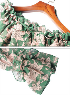 Green Slash Neck Floral Print Flare Sleeve Blouse