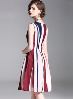Stylish Hit Color V-neck Sleeveless A-line Dress