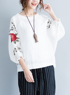 White Stylish Embroidered Loose T-shirt