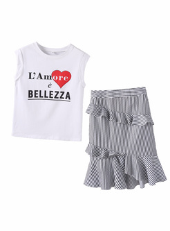 Brief Letter T-shirt & Mermaid Slim Skirt