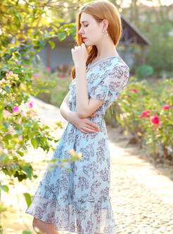 Sweet Floral Print V-neck Skater Dress