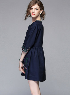 Loose Embroidered Round Neck Shift Dress