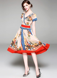 Vintage Print V-neck Pleated Midi Dress