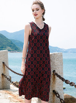 Casual Embroidered V-neck Sleeveless Midi Dress