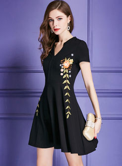 Elegant V-neck Embroidery Plus Size Dress