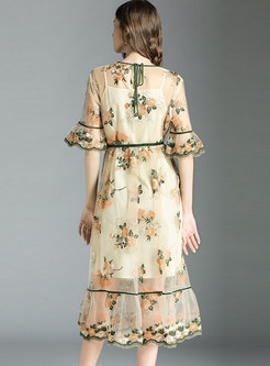 Elegant Embroidery Flare Sleeve Midi Dress