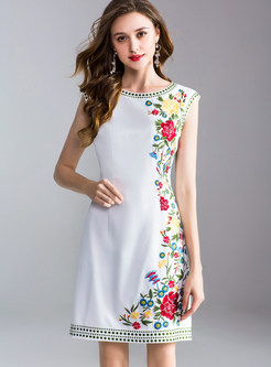 White Embroidery Slim Sleeveless Dress