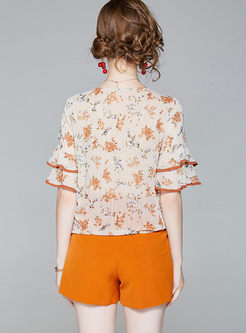 Sweet Print Flare Sleeve Blouse & Straight Orange Shorts