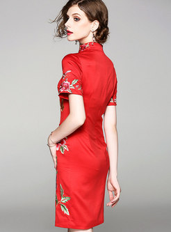 Red Retro Embroidery Cheongsam Dress