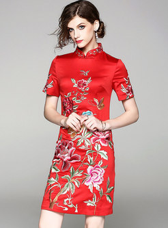Red Retro Embroidery Cheongsam Dress
