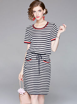 Casual Black Striped Tied Pocket Knitted Dress
