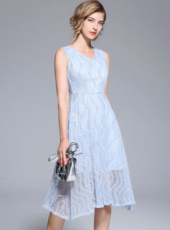 Blue Brief Sleeveless Lace Midi Dress